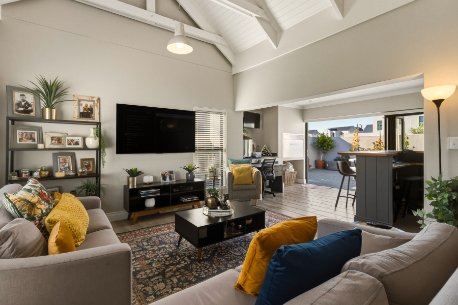 3 Bedroom Property for Sale in Aan de Wijnlanden Western Cape